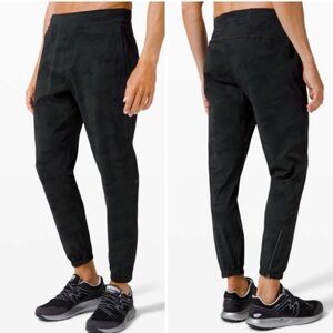 Lululemon Surge Jogger *29" Heritage 365 Camo Black Multi
Size XS